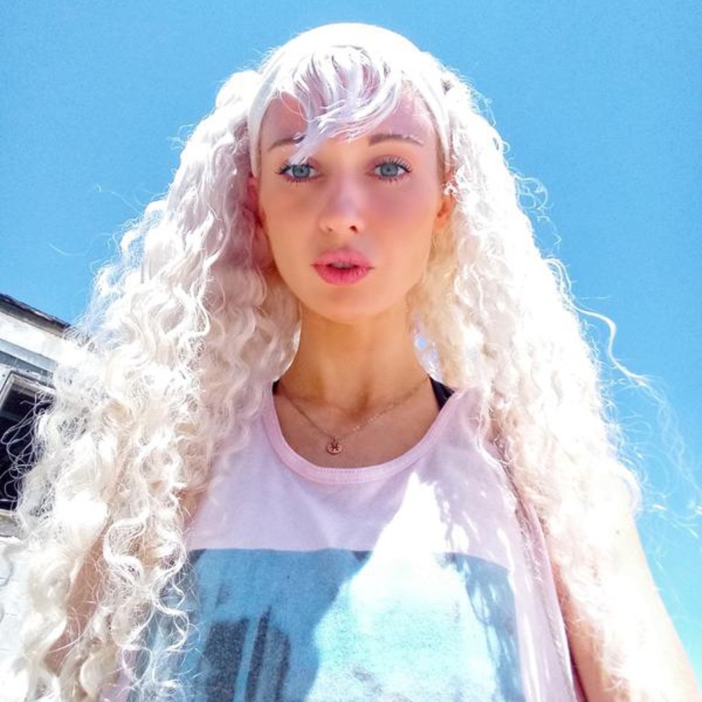 Meet your Posher, Rosie Dolciamore (Stonelake)
